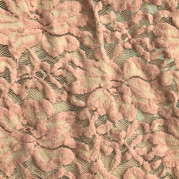 NWT Express Brushed Lace Crew New Longsleeve - Picture 4 of 5